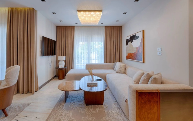 Vesta - Luxury Villa - 3BR - CFC I