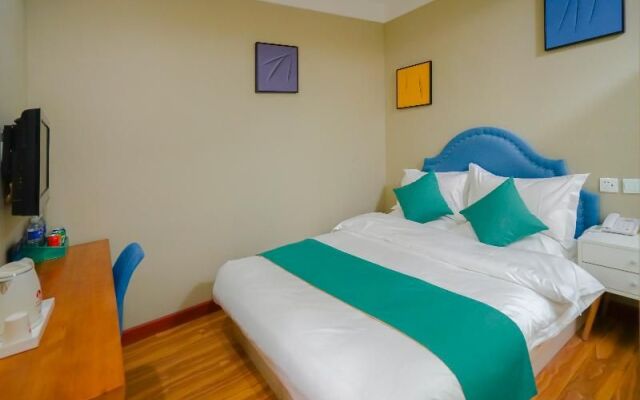 Peking Uni Hotel (Shijingshan Wanda Plaza)