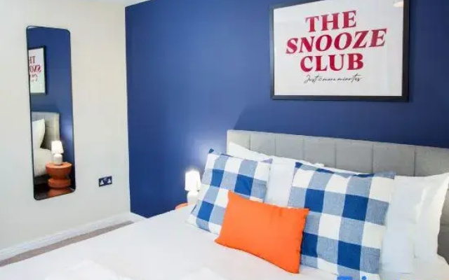 Comfy 3-Bed City Home • Parking • Near Deansgate