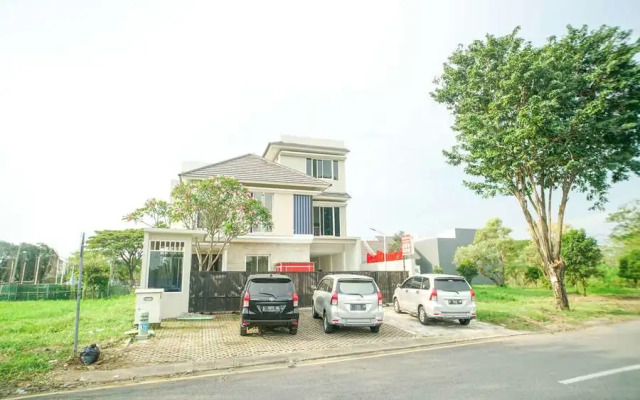 RedDoorz @ Bukit Palma Surabaya