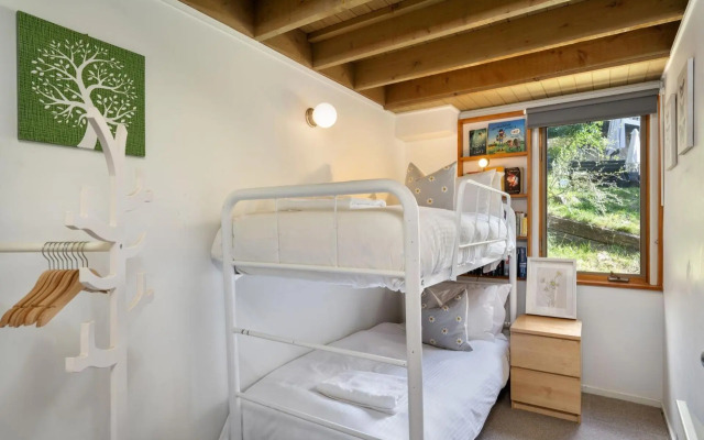 Banjo 1 bedroom with loft bunk room and amazing views