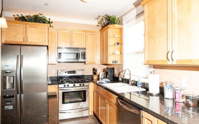 Keystone Vacation Rentals - Pacific Escape Condo