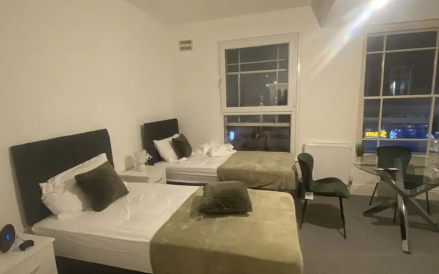 Cosy 3BD Guesthouse. Private Bathrooms