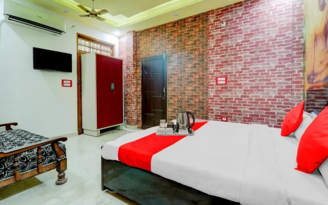Oyo Flagship 703204 Hotel Quirk