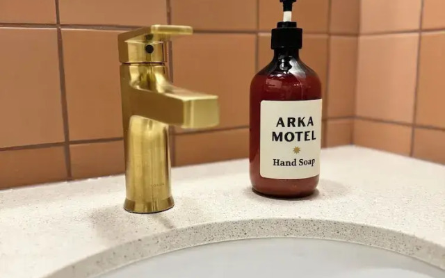 Arka Motel