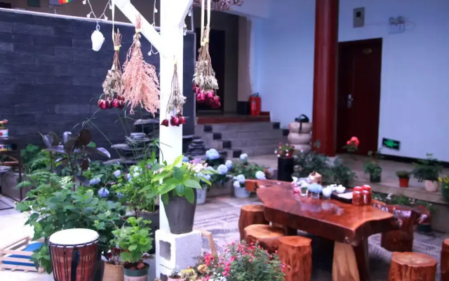 Bayou Youth Hostel