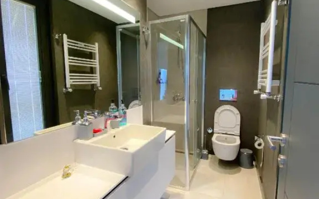 Luxury Central Fully Equipped 3BR 2BA Apartment by Siena Suites
