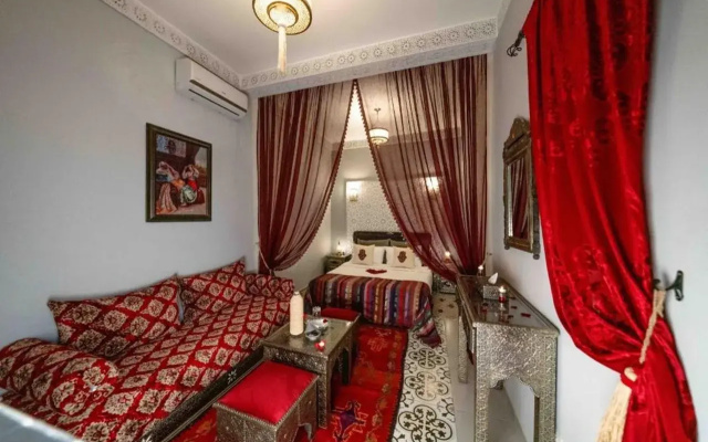 Riad Kiyanjana