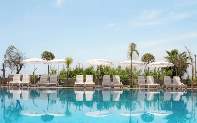 Laristone Suite Spa Hotel