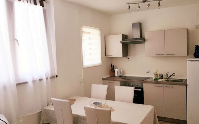 Stunning 2-bed Apartment in Zadar