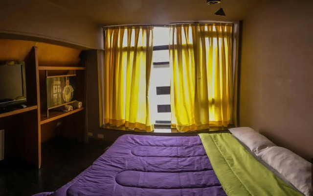 Moving Hostel Travel