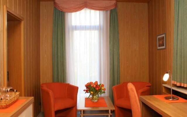 Hotel-Pension Am Kirschberg