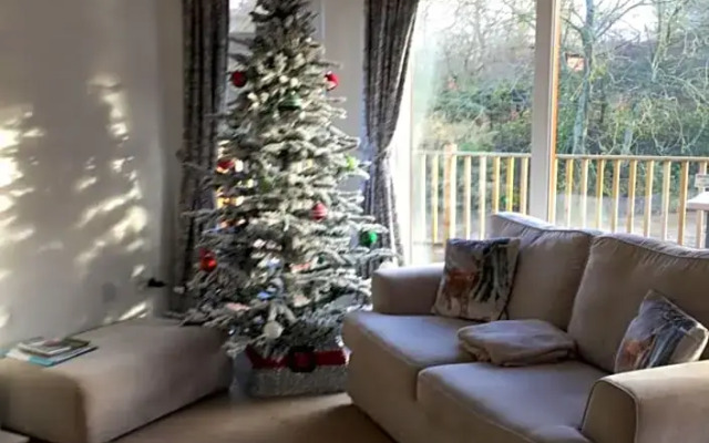 The Warwick lodge