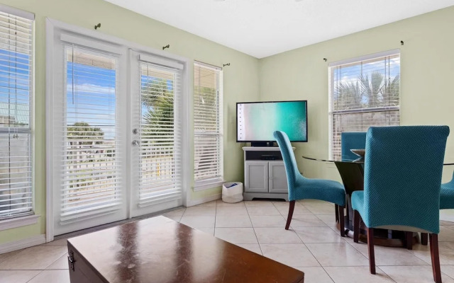 Grand Caribbean West 215