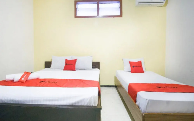 RedDoorz Syariah @ Jalan Gajah Mada