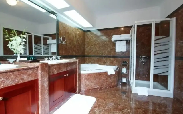 Argentikon Luxury Suites