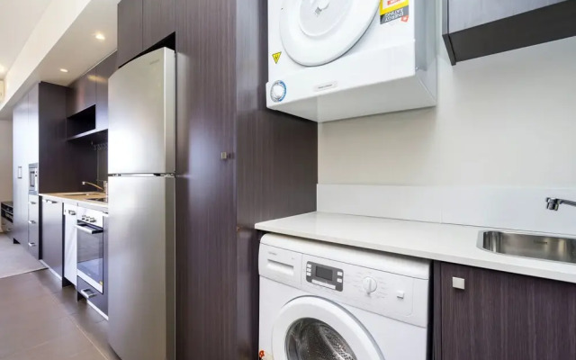 Executive Studio Inner City Apartment