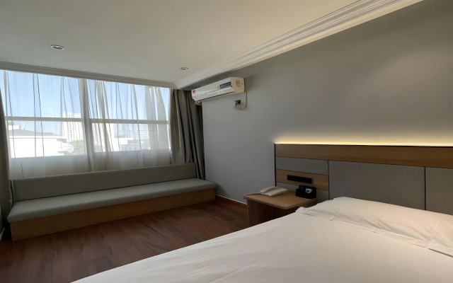 GreenTree Inn Shanghai Hongqiao Hub Convention Center Jinghua Road Shell Hotel – Guest Rooms – Shanghai