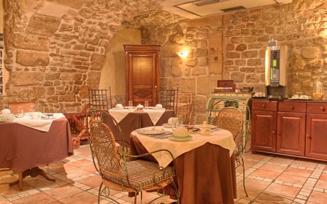 Hotel Les Rives De Notre Dame