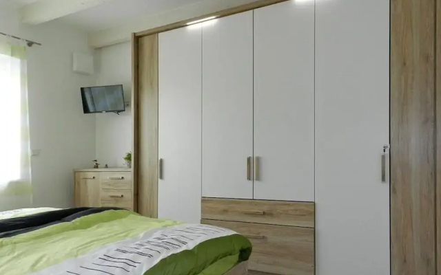 Holiday Apartment Deck Boat