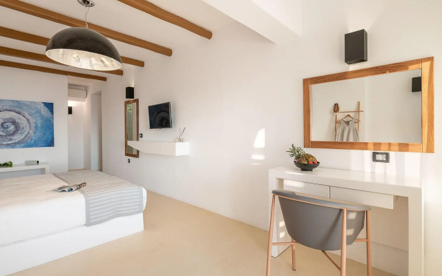 Apeiron Blue Santorini - Sustainable Adults Only 14+