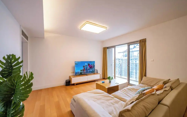 Tyms Modern 3BR 2BA Apt Near Metro