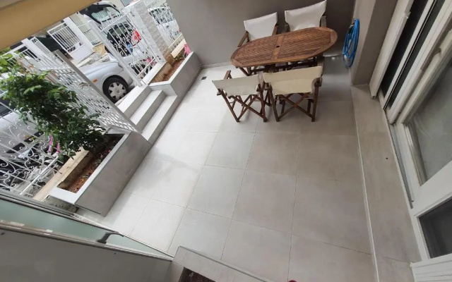 New apartment ,50m from the sea at Nea Irakleia.