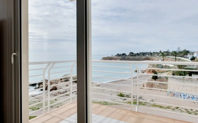 Quaint Apartment close to the Seabeach