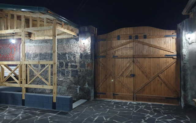 Onoyi Tun Guest House