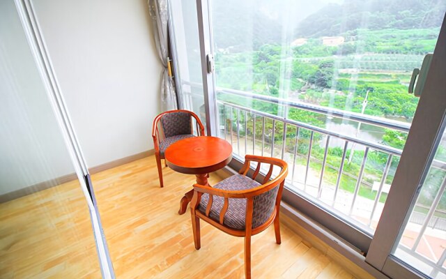 Yangsan Baegseong Eco View Pension