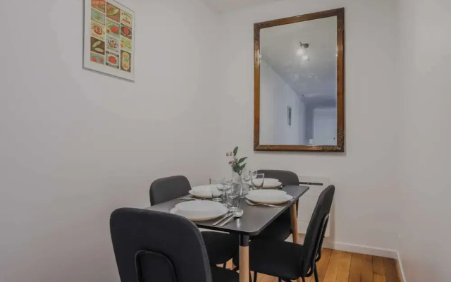 Charming Apartment in Montparnasse