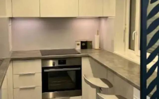 Flat With Balcony 4p/1bdr Near La Defense