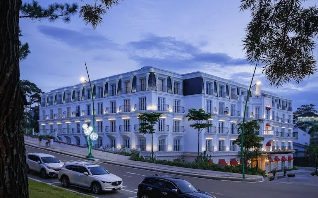 Golden Sun Hotel - Dalat