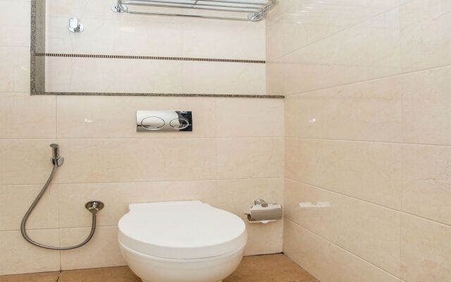 Capital O 15950 J K Residency