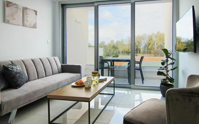 Phaedrus Living - Seaside Executive Flat Harbour 204