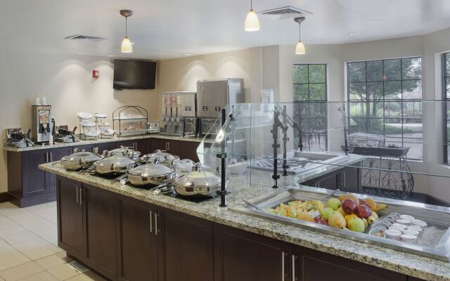 Staybridge Suites Fayetteville/Univ Of Arkansas by IHG