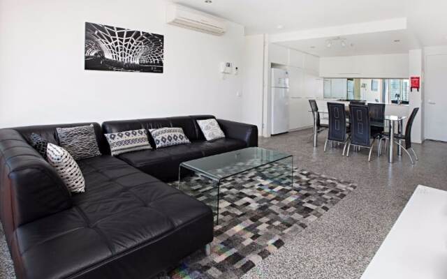 Melbourne Holiday Apartments at McCrae Docklands