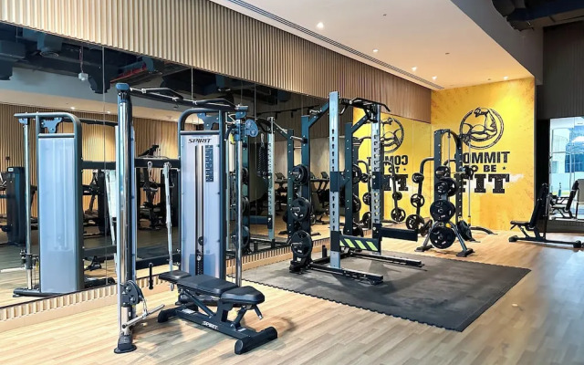 Infinity Pool and Beachfront Apartments - Seven Palm