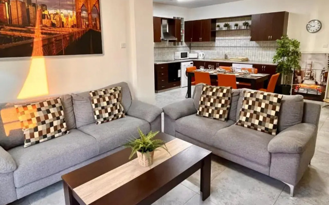 Palmyra-Comfortable Cozy/City Apartment.