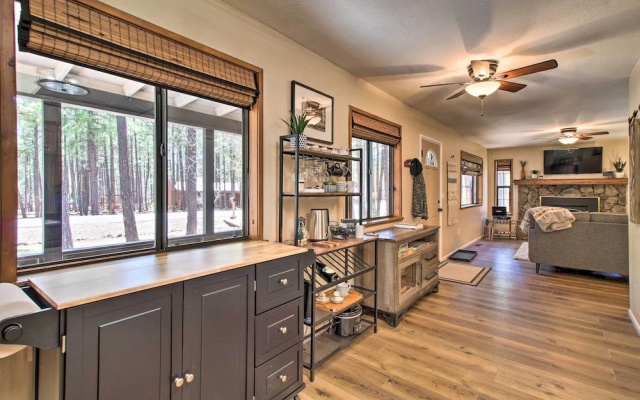 Fireplace, Deck & Grill: Pinetop Cabin Rental!