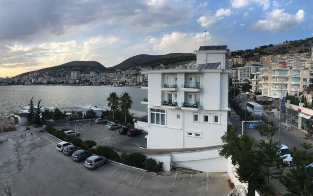 Hotel Grand Saranda