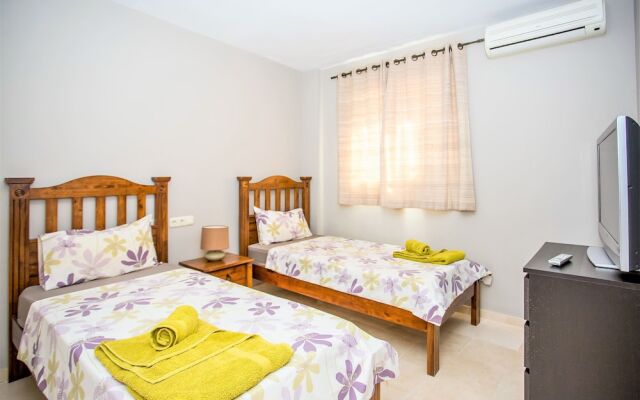 Frontline Golf and Sea views, 2 Bed JC6