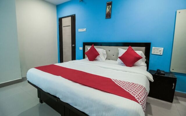 OYO 11966 Grand Euro Park Hotel