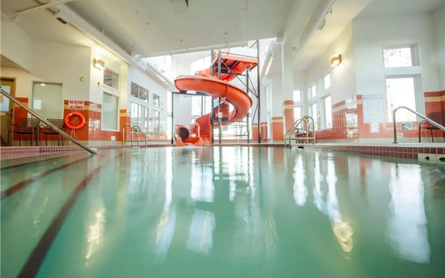Service Plus Inns and Suites Calgary
