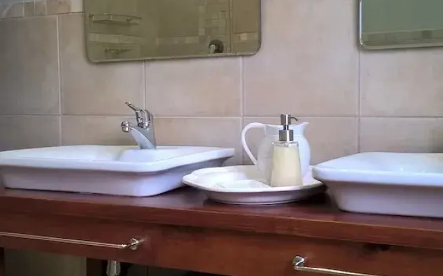 Theebos Anneline's Self Catering Apartments