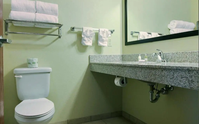 Cobblestone Inn & Suites - Bottineau