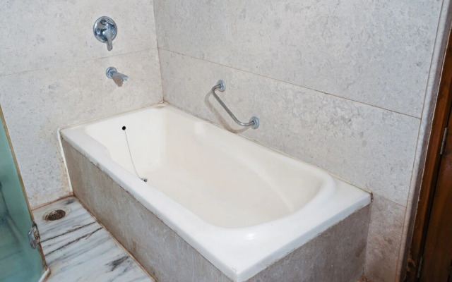 FabHotel RR Grand Daba Garden