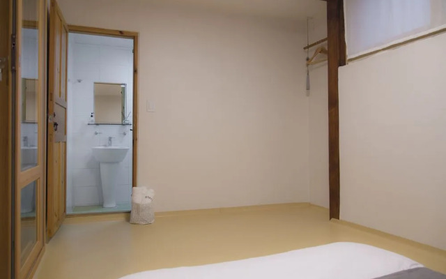 STAY256 Hanok Guesthouse