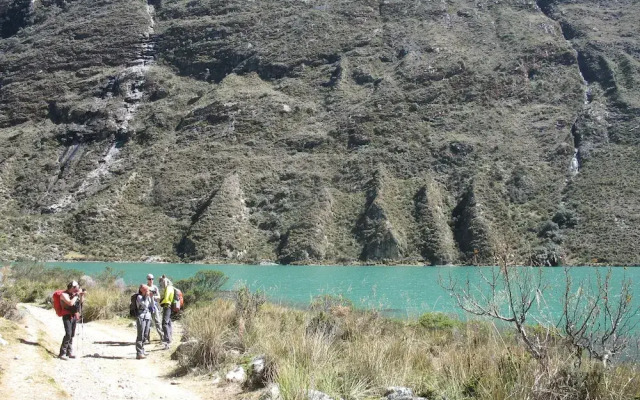 Santa Cruz Trek 4 days