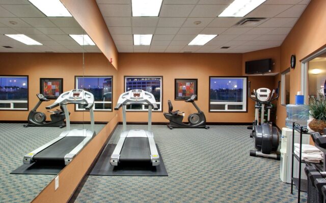 Holiday Inn Express Airport-Calgary by IHG